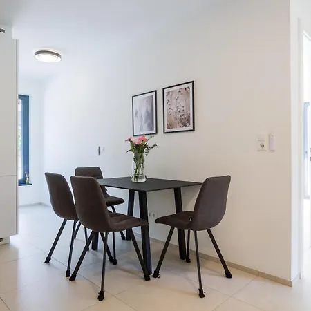 Moderne Wohnung Mit Terrasse Innsbruck Exterior foto