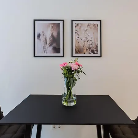 Moderne Wohnung Mit Terrasse Innsbruck Exterior foto